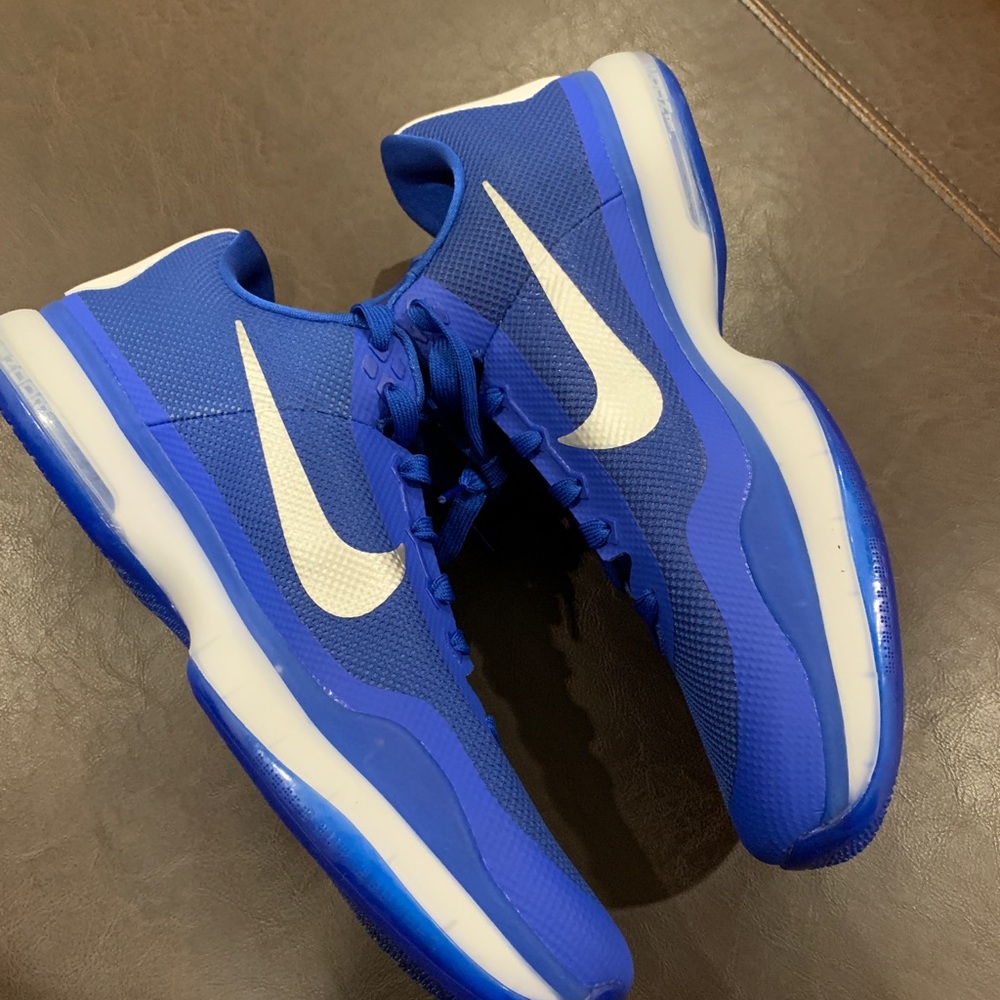 Men’s size 14 Kobe 10